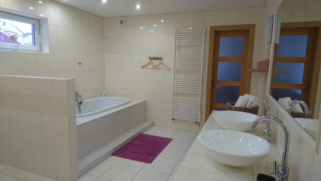 Apartman Pod Klasterem รุมบวร์ก ภายนอก รูปภาพ